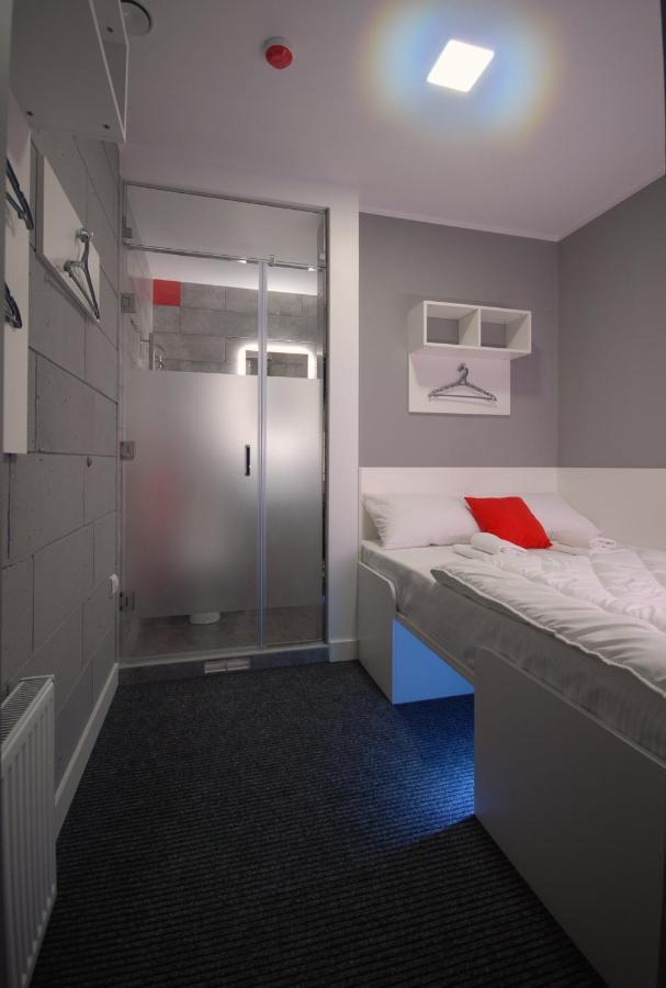 Cubby Hotel Lviv Buitenkant foto