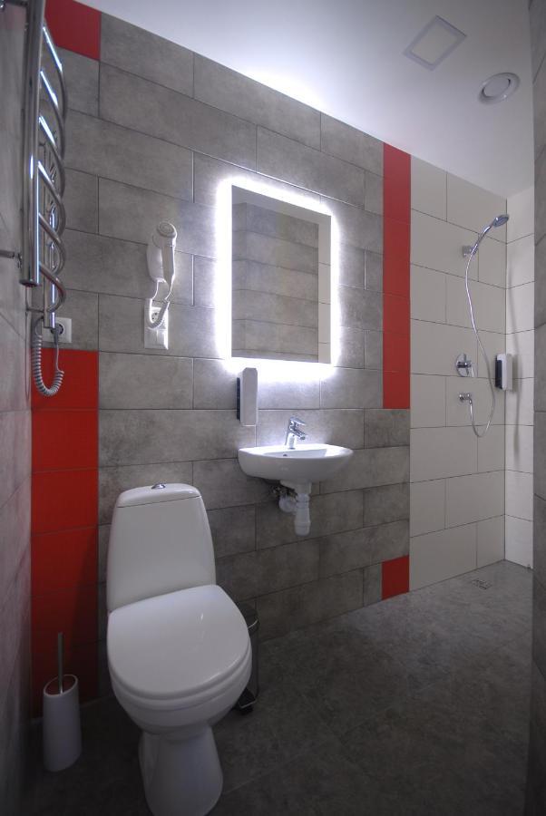 Cubby Hotel Lviv Buitenkant foto