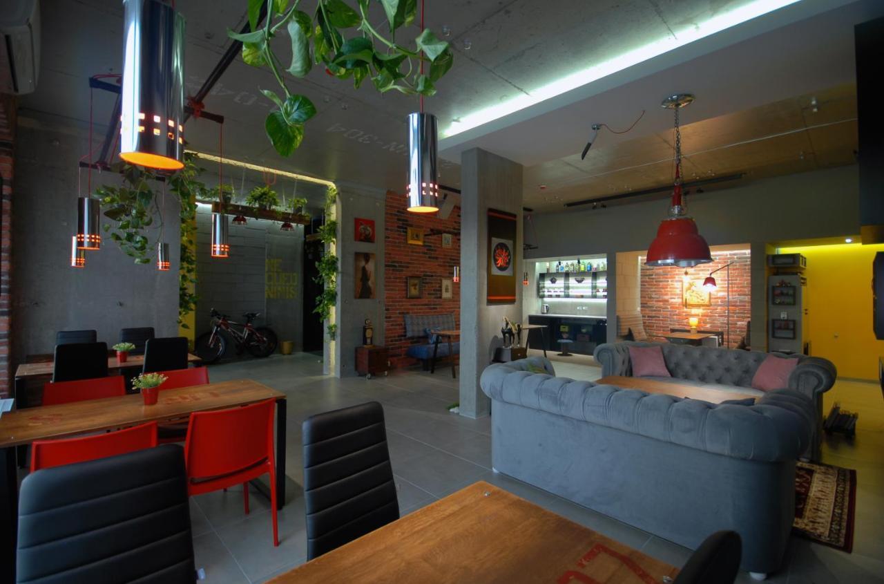 Cubby Hotel Lviv Buitenkant foto